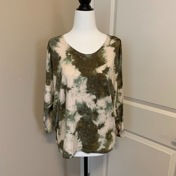 Pebble and Stone (Anthropologie) tie dye top, bat sleeves, M - Picture 1 of 4